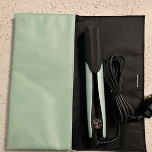 GHD straightener - green edition - with heat resistant envelope